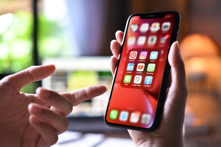 Qual iPhone vai parar de atualizar em 2023? Descubra!